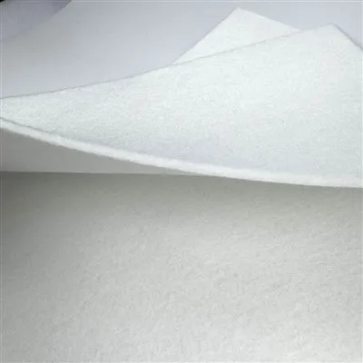 Mjukt nålstansat ovävt tyg